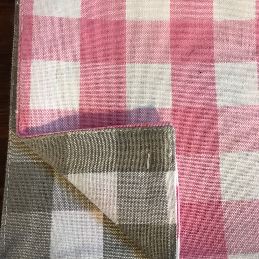 Reversible table runner 13in x 72in - Picture 2 of 8